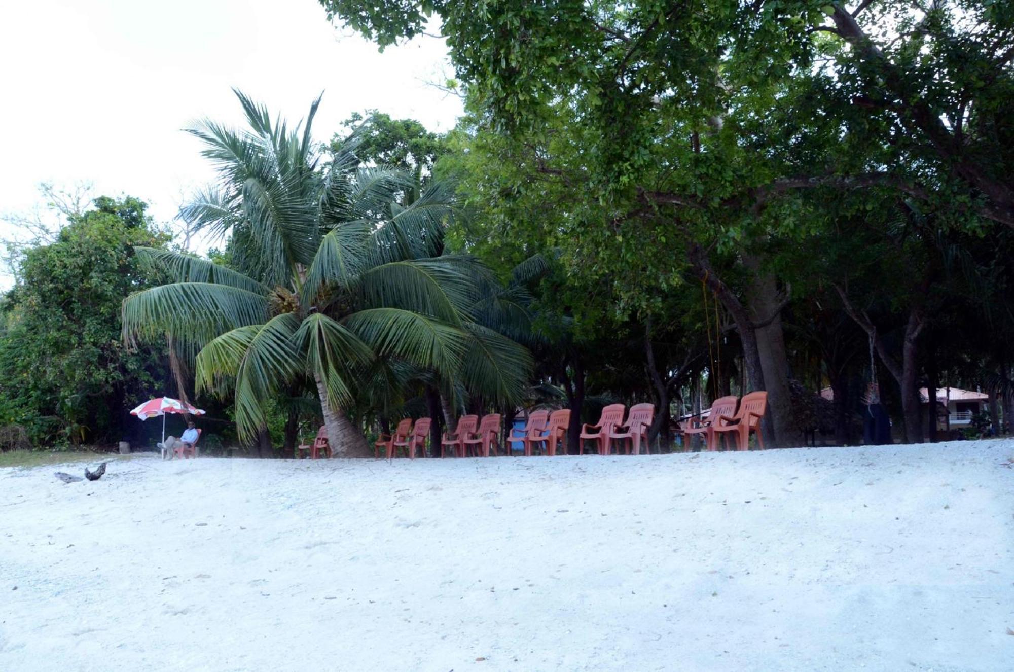 Coconhuts Beach Resort Lakshmanpur Exteriér fotografie
